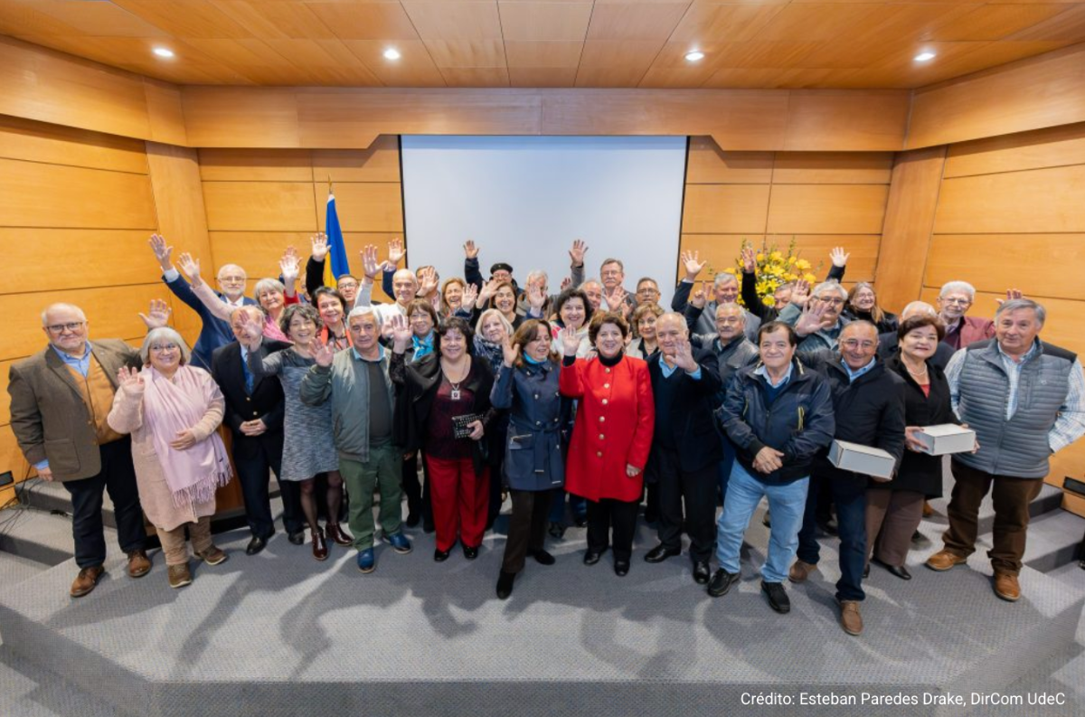 UdeC reconoce compromiso y trayectoria de personal que se acoge a retiro en 2025