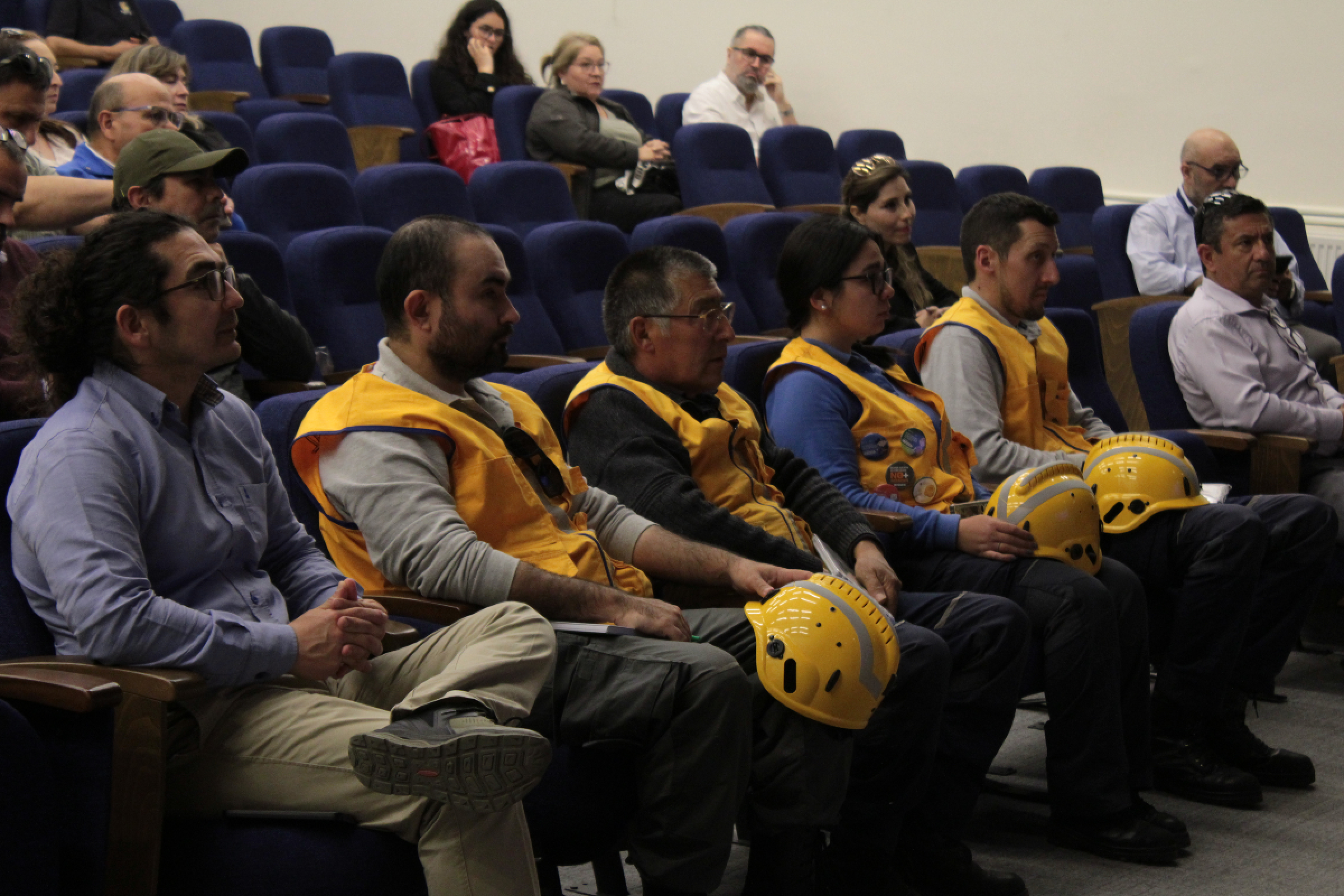 UdeC prepara a sus líderes y lideresa de emergencia para temporada de incendios forestales 2025-2026