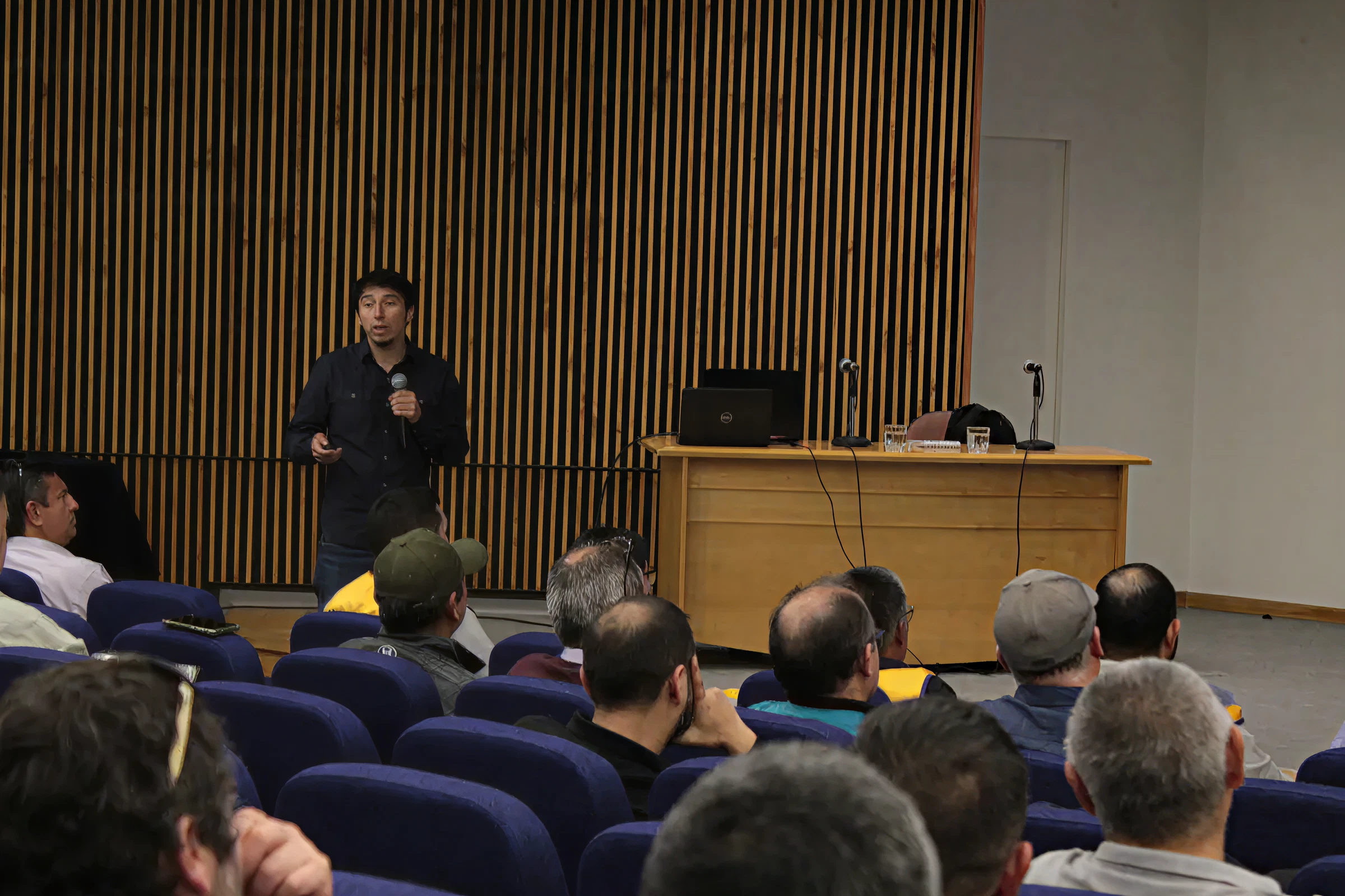 Dirección de Servicios presentó programa UdeC de prevención de incendios forestales en congreso internacional