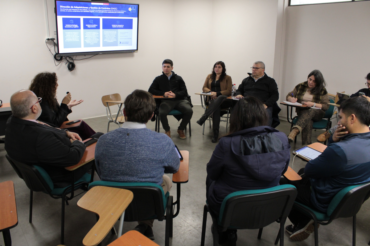 Comercio exterior UdeC: DAGC brindó conversatorio en Facultad de Medicina